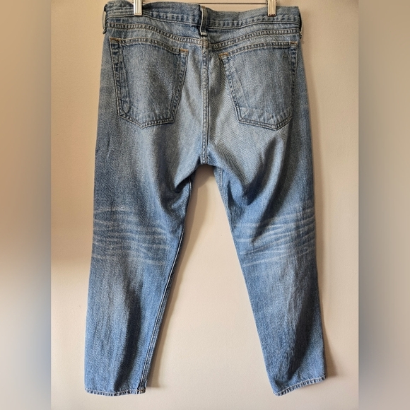 RAG & BONE Light Wash Distressed Cropped Boyfriend Jeans. Size 28 - Picture 6 of 13